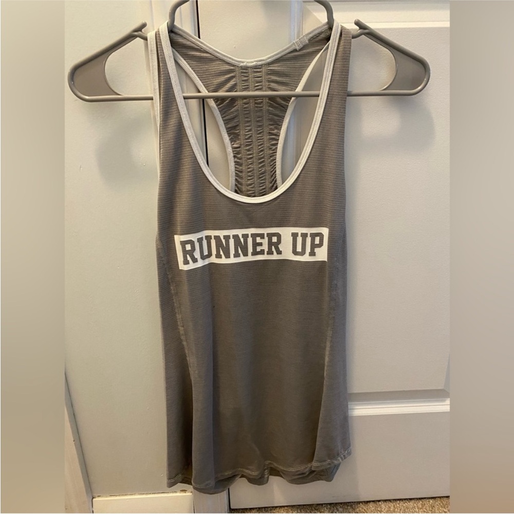 Lululemon tank!